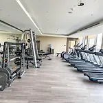 Stay Mindblowing 2 Bedroom Holiday Home With Close View Of Burj Khalifa